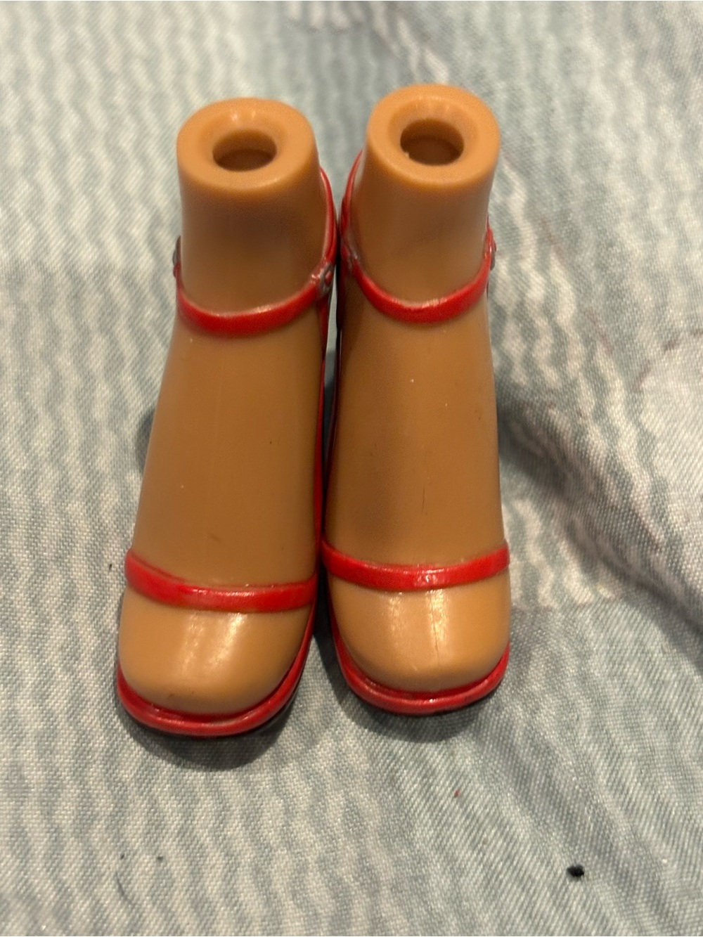 Bratz Wildlife Safari Fianna black and red pumps